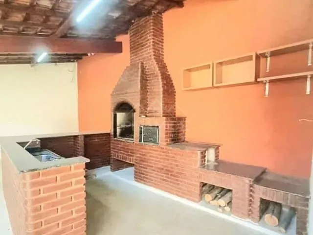 Casa com 300m² 3 quartos e 3 banheiros, à venda, no bairro Jardim das Hortênsias em Poços de Caldas