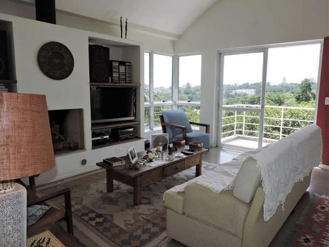 Casa com 275m² 5 quartos e 4 banheiros, à venda, no bairro Palos Verdes em Cotia