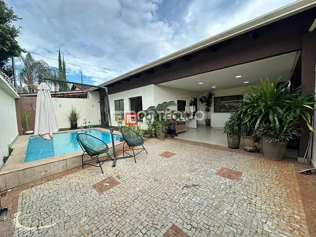 Casa com 393m² 5 quartos e 7 banheiros, à venda, no bairro Setor Nova Suiça em Goiânia