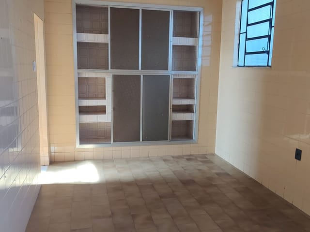 Casa 2 quartos e 1 banheiro, à venda, no bairro Senador Vasconcelos em Rio de Janeiro