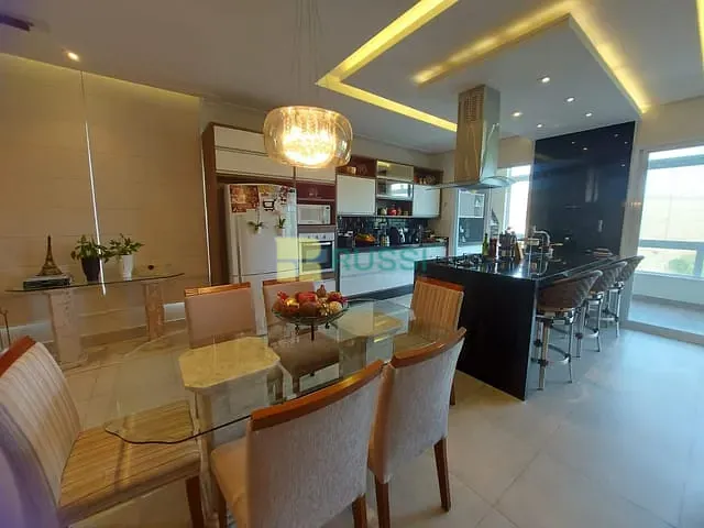 Casa 3 quartos e 4 banheiros, à venda, no bairro Condomínio Residencial Alphaville II em São José dos Campos