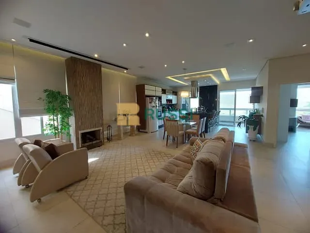 Casa 3 quartos e 4 banheiros, à venda, no bairro Condomínio Residencial Alphaville II em São José dos Campos