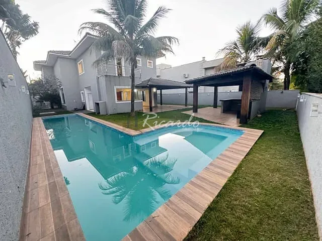 Casa com 655m² 4 quartos e 6 banheiros, à venda, no bairro Jardins Paris em Goiânia