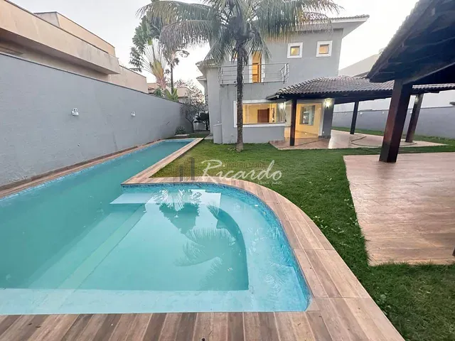 Casa com 655m² 4 quartos e 6 banheiros, à venda, no bairro Jardins Paris em Goiânia