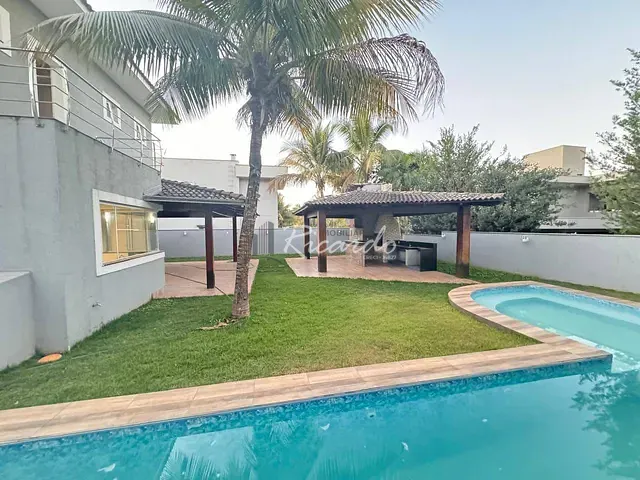 Casa com 655m² 4 quartos e 6 banheiros, à venda, no bairro Jardins Paris em Goiânia