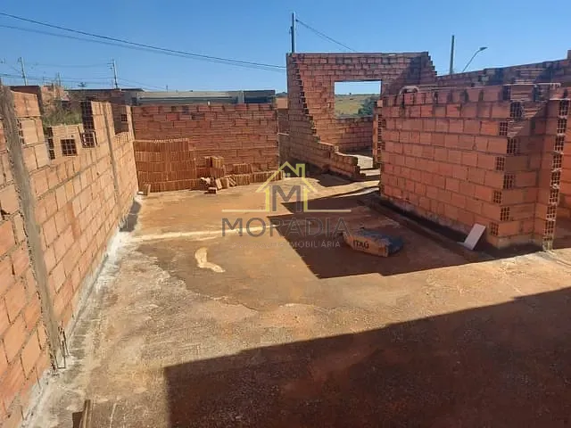Casa com 200m² 3 quartos e 3 banheiros, à venda, no bairro Residencial Conquista em Guaxupé