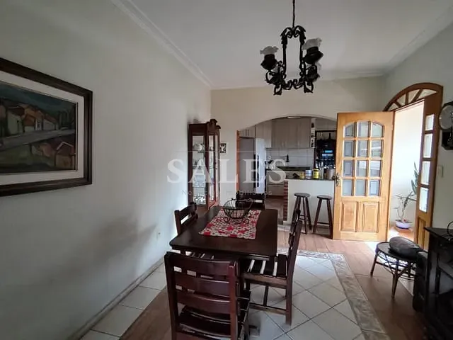 Casa com 300m² 4 quartos e 4 banheiros, à venda, no bairro São Damião em Juiz de Fora