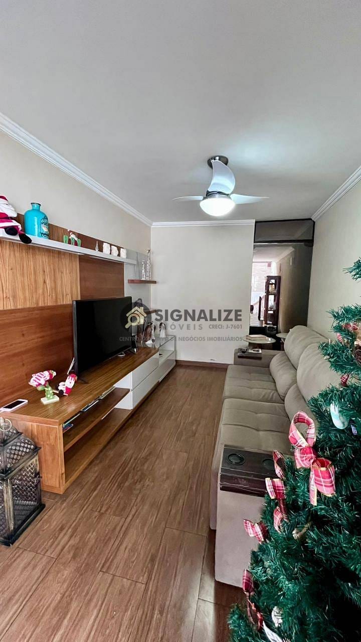 Casa, 3 quartos, 137 m² - Foto 2