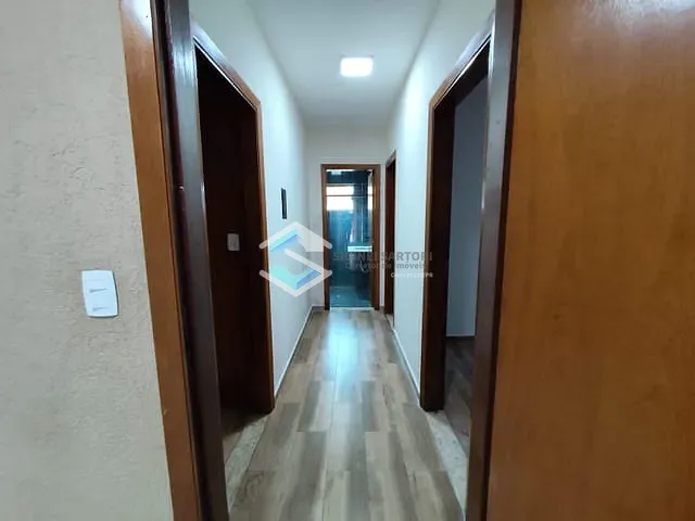 Casa com 230m² 3 quartos e 2 banheiros, à venda, no bairro Parque Bela Vista em Jacarezinho