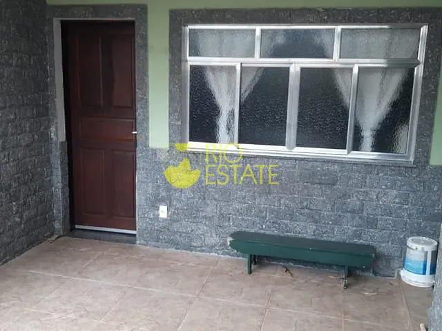 Casa com 495m² 5 quartos e 2 banheiros, à venda, no bairro Vila Americana em Volta Redonda