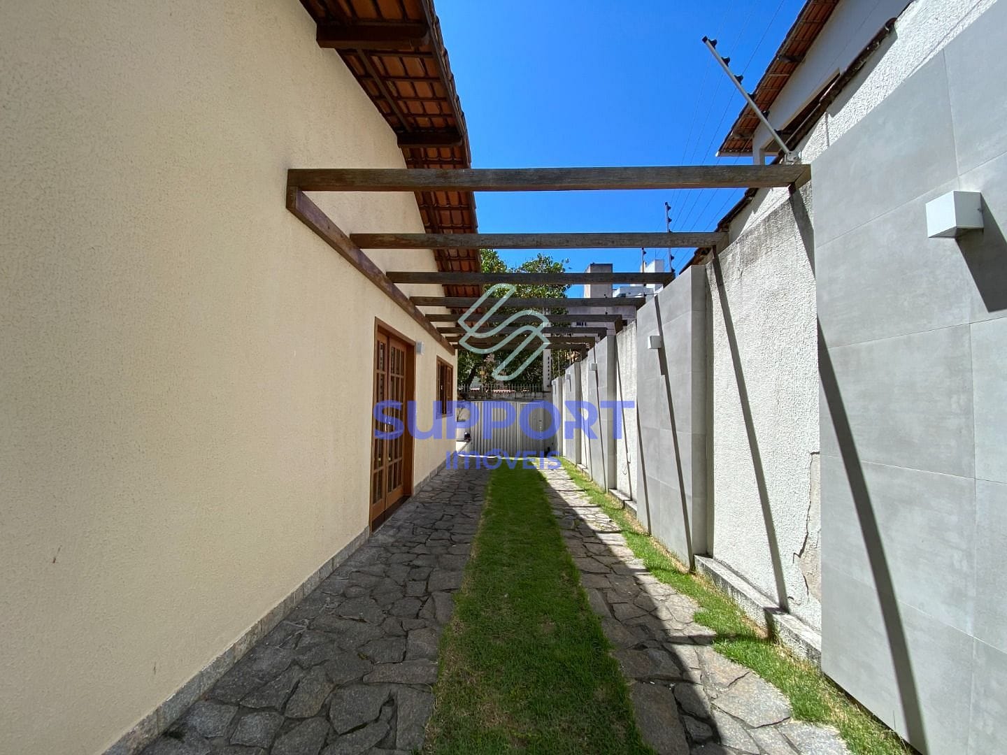 Casa, 6 quartos, 215 m² - Foto 6