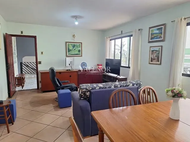 Casa 3 quartos e 4 banheiros, à venda, no bairro Jardim Paulista I em Jundiaí