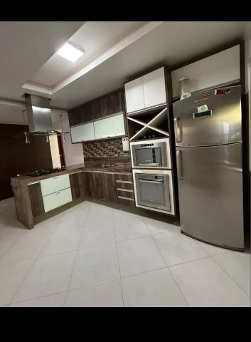 Casa com 525m² 4 quartos e 3 banheiros, à venda, no bairro Jardim Mariléa em Rio das Ostras