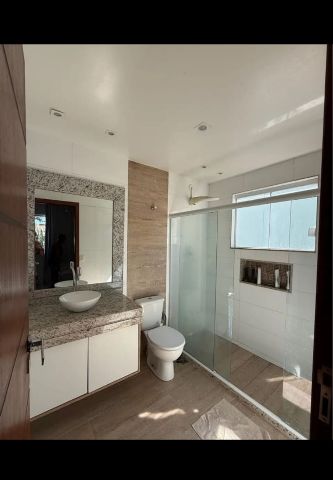 Casa com 525m² 4 quartos e 3 banheiros, à venda, no bairro Jardim Mariléa em Rio das Ostras
