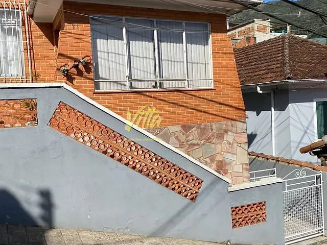 Casa com 400m² 4 quartos e 3 banheiros, à venda, no bairro Morin em Petrópolis