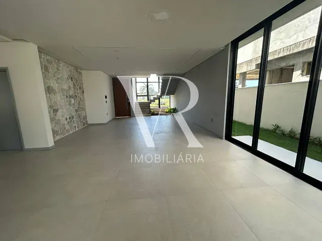 Casa 4 quartos e 4 banheiros, à venda, no bairro Comercial Norte em Bayeux