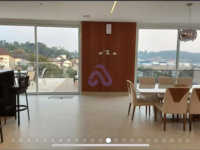 Casa com 515m² 3 quartos e 5 banheiros, à venda, no bairro Arujá Country Club em Arujá