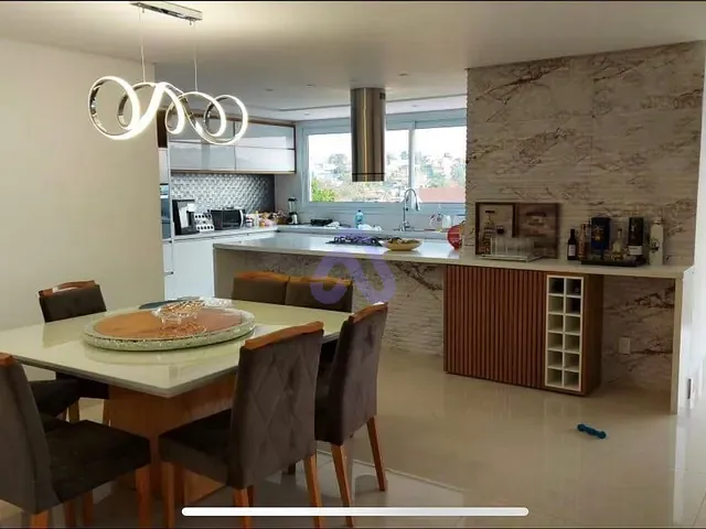 Casa com 515m² 3 quartos e 5 banheiros, à venda, no bairro Arujá Country Club em Arujá