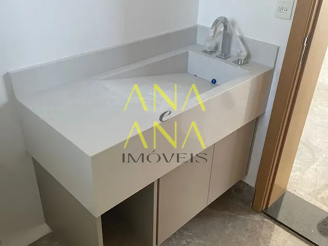 Casa com 500m² 3 quartos e 4 banheiros, à venda ou para alugar, no bairro Condomínio Portal de Bragança em Bragança Paulista