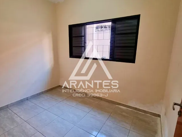 Casa 4 quartos e 2 banheiros, à venda, no bairro Centro em Barretos