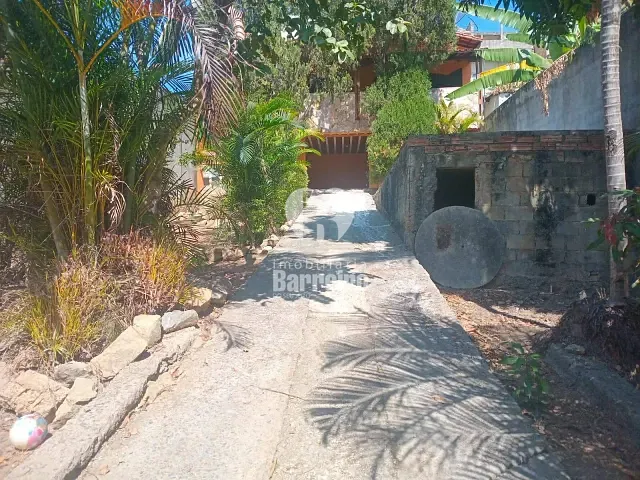 Casa com 300m² 3 quartos e 2 banheiros, para alugar, no bairro Los Angeles em Ibirité