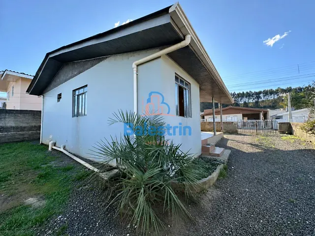 Casa 5 quartos e 2 banheiros, à venda, no bairro Jardim América em Fraiburgo