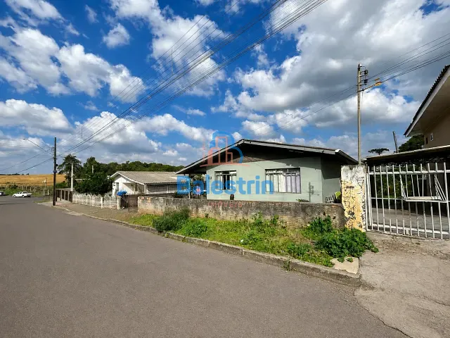 Casa 5 quartos e 2 banheiros, à venda, no bairro Jardim América em Fraiburgo