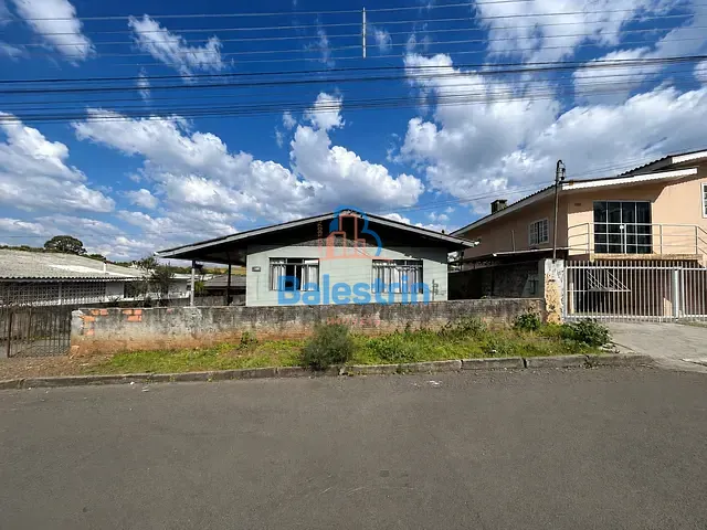 Casa 5 quartos e 2 banheiros, à venda, no bairro Jardim América em Fraiburgo