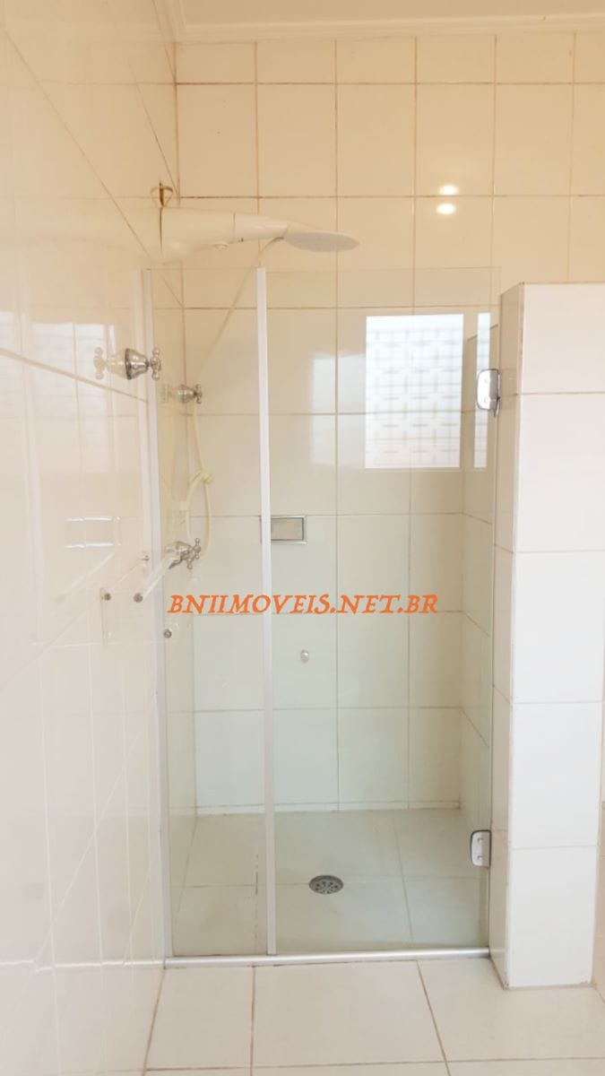 Casa para alugar com 3 quartos, 230m² - Foto 22