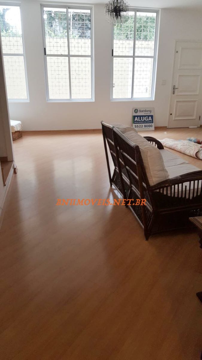 Casa para alugar com 3 quartos, 230m² - Foto 31