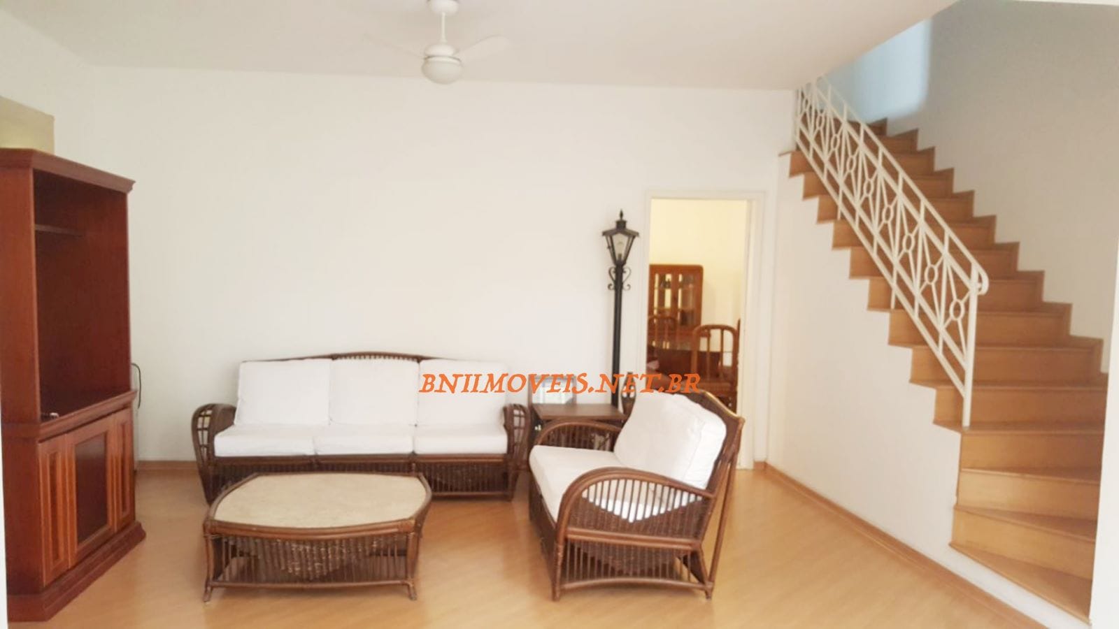 Casa para alugar com 3 quartos, 230m² - Foto 1