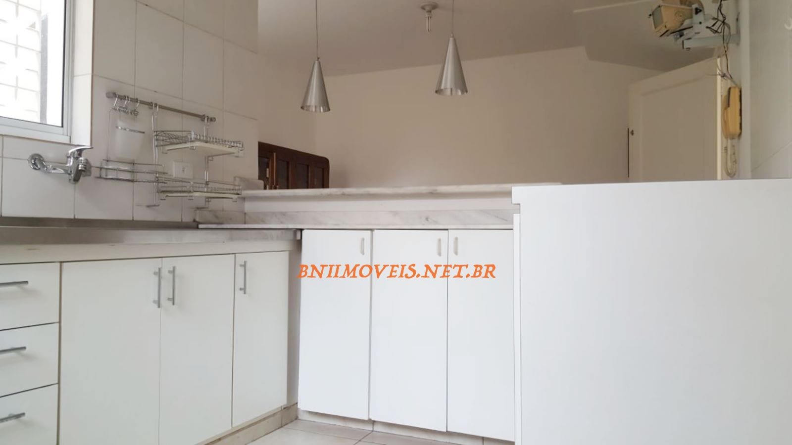 Casa para alugar com 3 quartos, 230m² - Foto 3