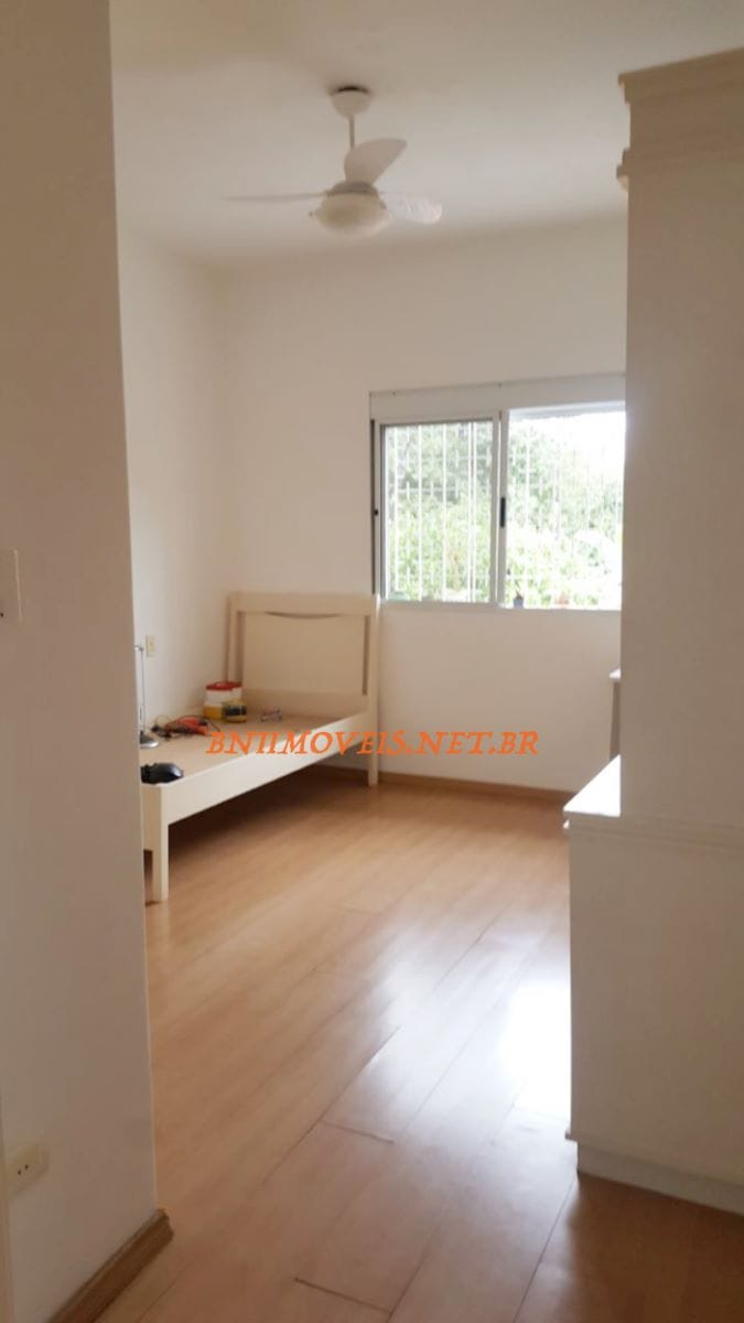 Casa para alugar com 3 quartos, 230m² - Foto 13