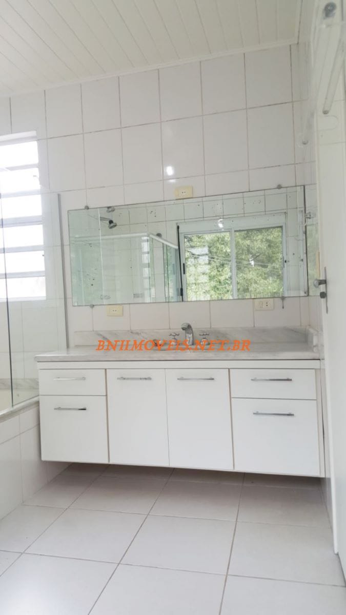 Casa para alugar com 3 quartos, 230m² - Foto 9