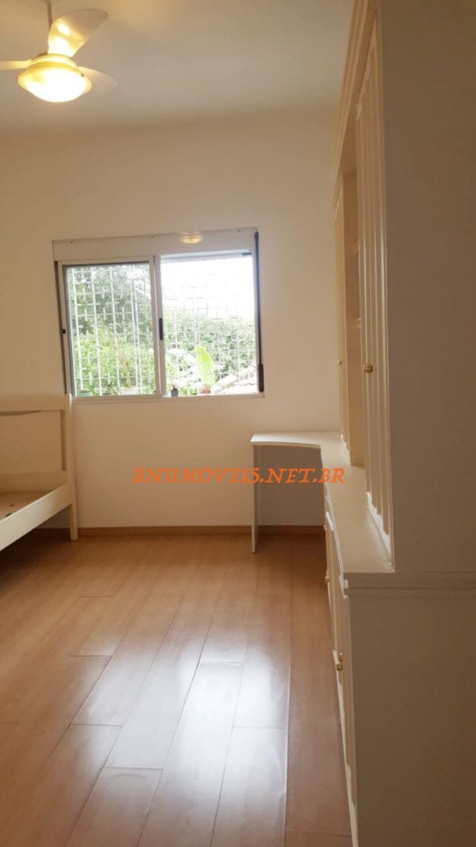 Casa para alugar com 3 quartos, 230m² - Foto 15