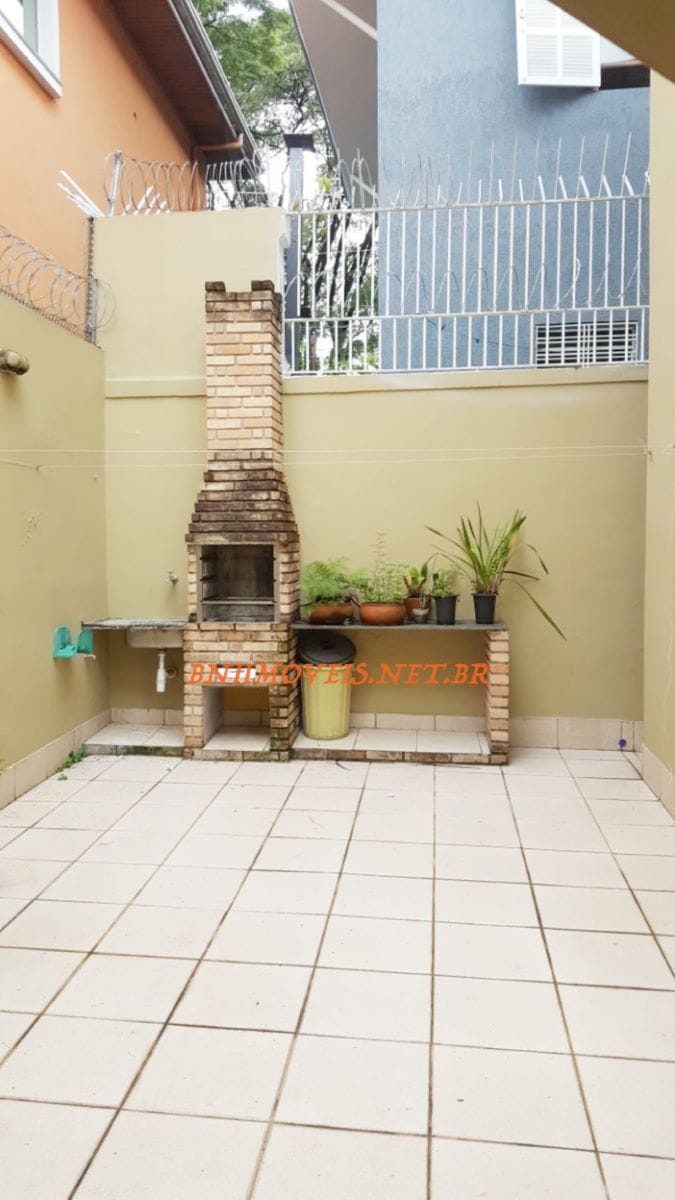 Casa para alugar com 3 quartos, 230m² - Foto 36