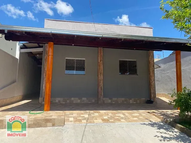 Casa com 300m² 3 quartos e 2 banheiros, à venda, no bairro Jardim Ana Paula em Anápolis