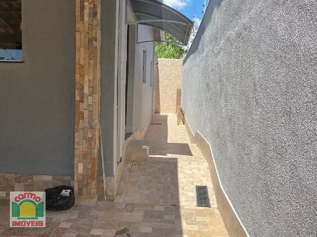 Casa com 300m² 3 quartos e 2 banheiros, à venda, no bairro Jardim Ana Paula em Anápolis