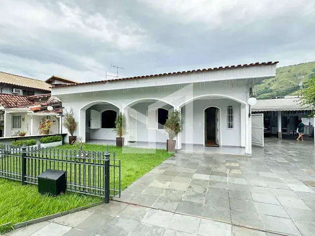 Casa 3 quartos e 3 banheiros, à venda, no bairro Jardim Alvorada em Nova Iguaçu