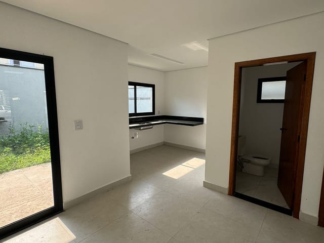 Casa 3 quartos e 1 banheiro, à venda, no bairro Real Park Tietê Jundiapeba em Mogi das Cruzes