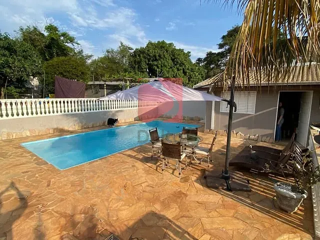 Casa 4 quartos e 5 banheiros, à venda, no bairro Vila Guimarães em Pirassununga