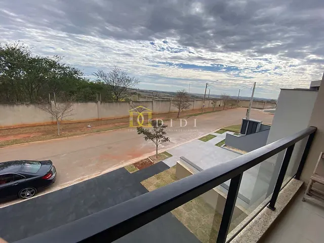 Casa 3 quartos e 3 banheiros, para alugar, no bairro Portal Ville Flamboyant em Porto Feliz