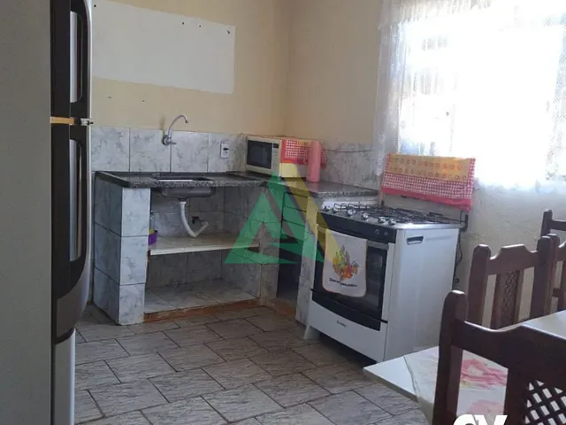Casa com 250m² 3 quartos e 2 banheiros, à venda, no bairro Parque das Laranjeiras em Mogi Mirim