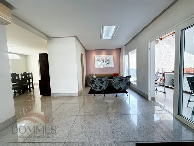 Casa com 336m² 4 quartos e 3 banheiros, à venda, no bairro Cariru em Ipatinga