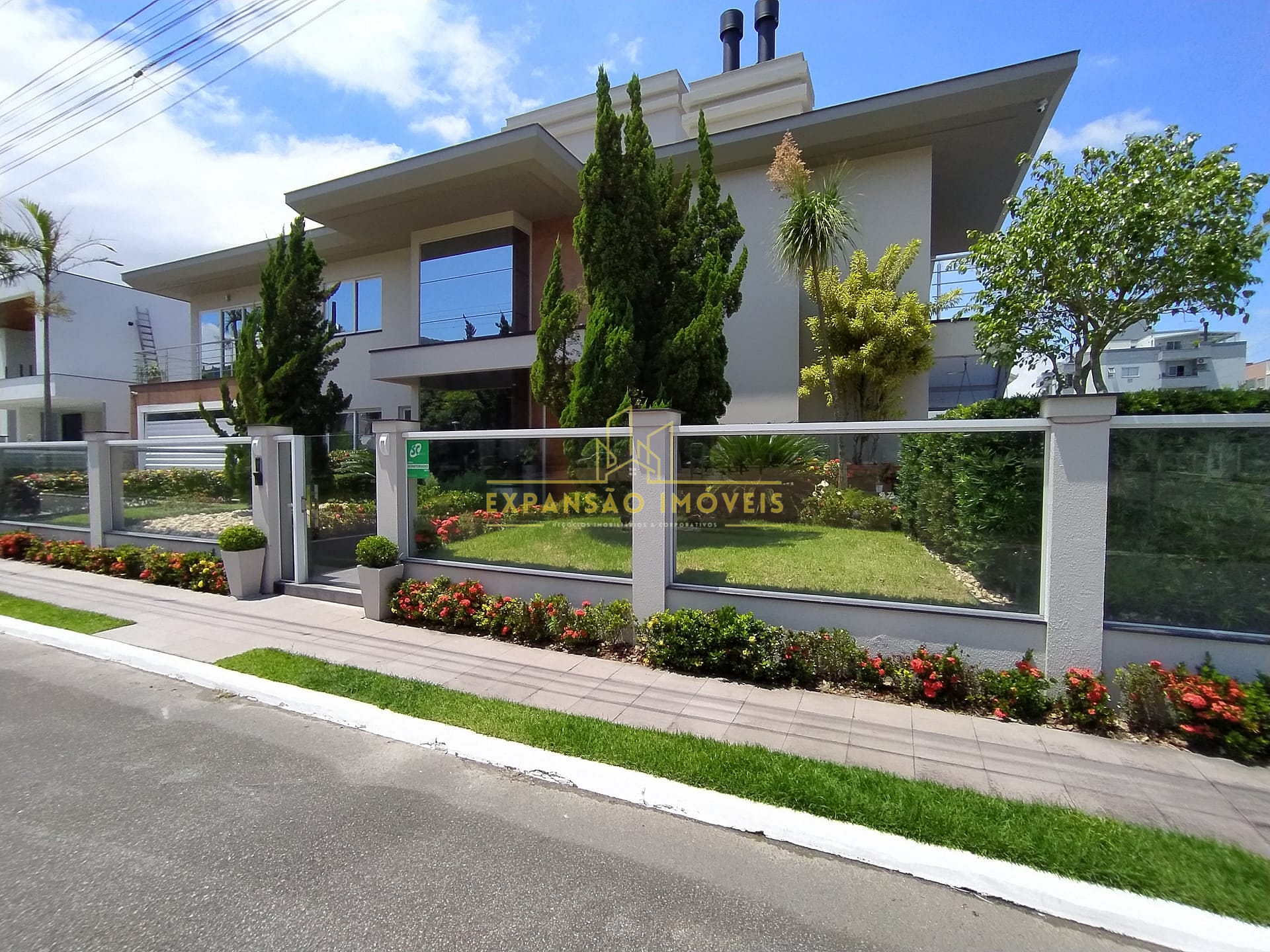 Casa, 4 quartos, 396 m² - Foto 1