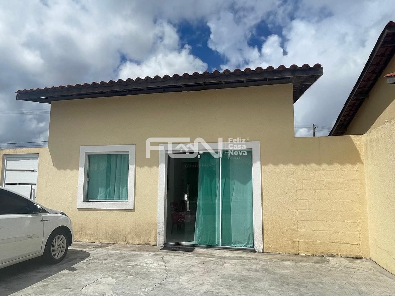 Casa à venda com 2 quartos, 52m² - Foto 1