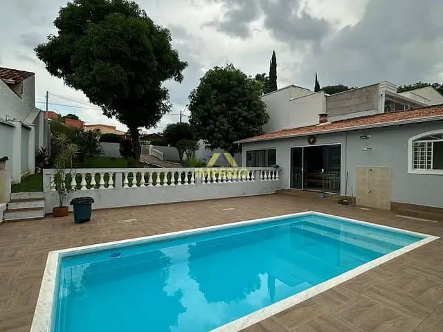 Casa com 1131m² 4 quartos e 3 banheiros, à venda, no bairro Condomínio Fechado Village Haras São Luiz em Salto