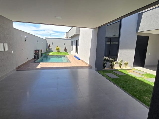 Casa com 300m² 3 quartos e 3 banheiros, à venda, no bairro Setor Faiçalville em Goiânia