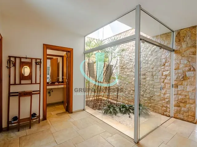 Sobrado com 600m² 4 quartos e 6 banheiros, à venda ou para alugar, no bairro CENTRO em ARARAQUARA