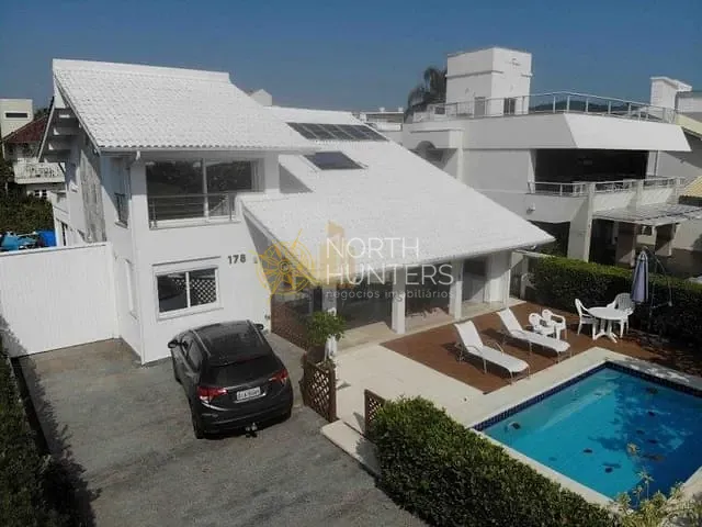 Casa com 600m² 5 quartos e 5 banheiros, para alugar, no bairro Jurerê Internacional em Florianópolis